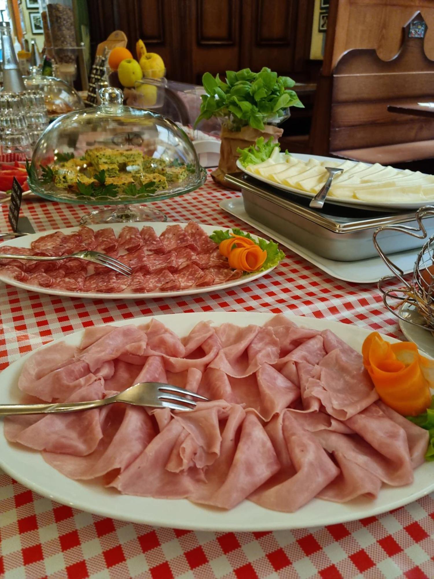 Hotel Vittoria ริวาเดลการ์ดา ภายนอก รูปภาพ