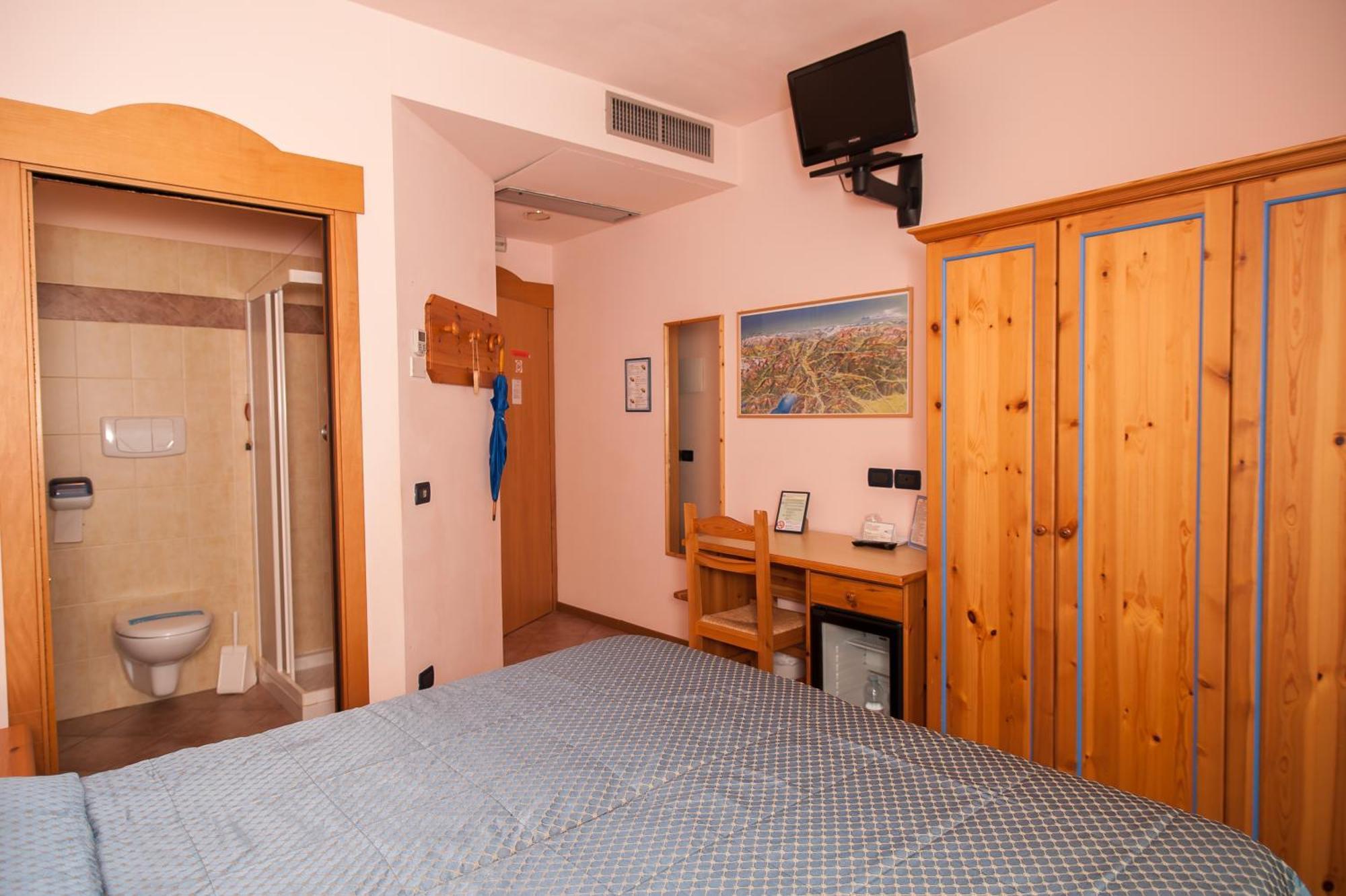 Hotel Vittoria ริวาเดลการ์ดา ห้อง รูปภาพ
